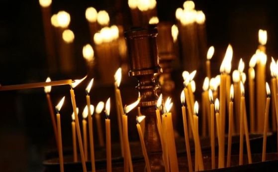 Българската православна църква почита Петдесетница един от най големите православни