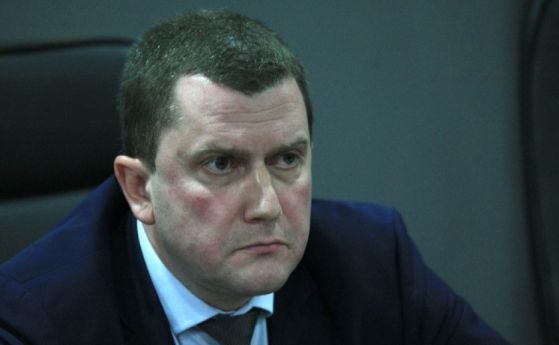 Пернишкият кмет Станислав Владимиров заплаши с протести ако органите на