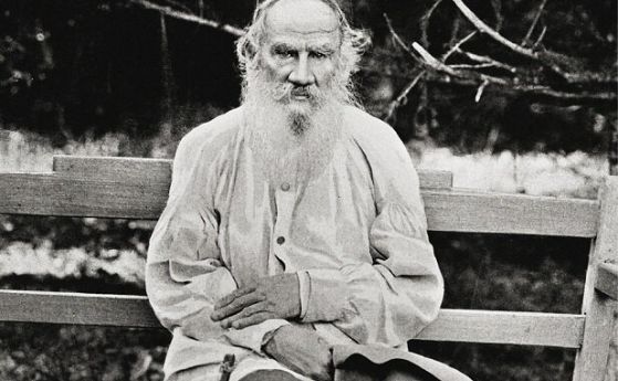 Текстът на Лев Николаевич Толстой вече е бил инкриминиран и по царско време преди повече от век.