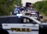 Най-малко 46 мъртви мигранти са открити в ремарке на камион в Сан Антонио, Тексас (галерия)