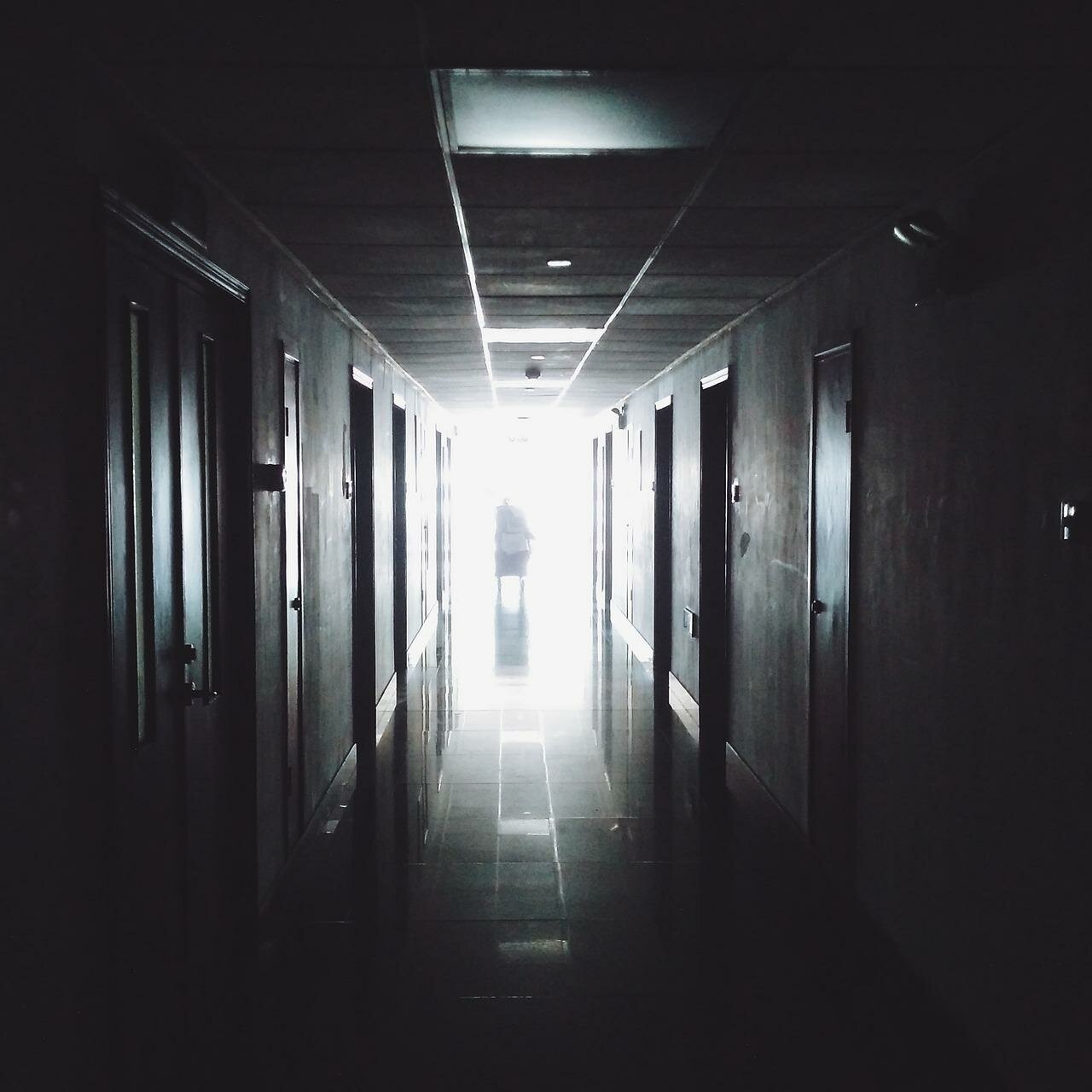 Болниците в страната се задъхват от липса на специалисти отделения