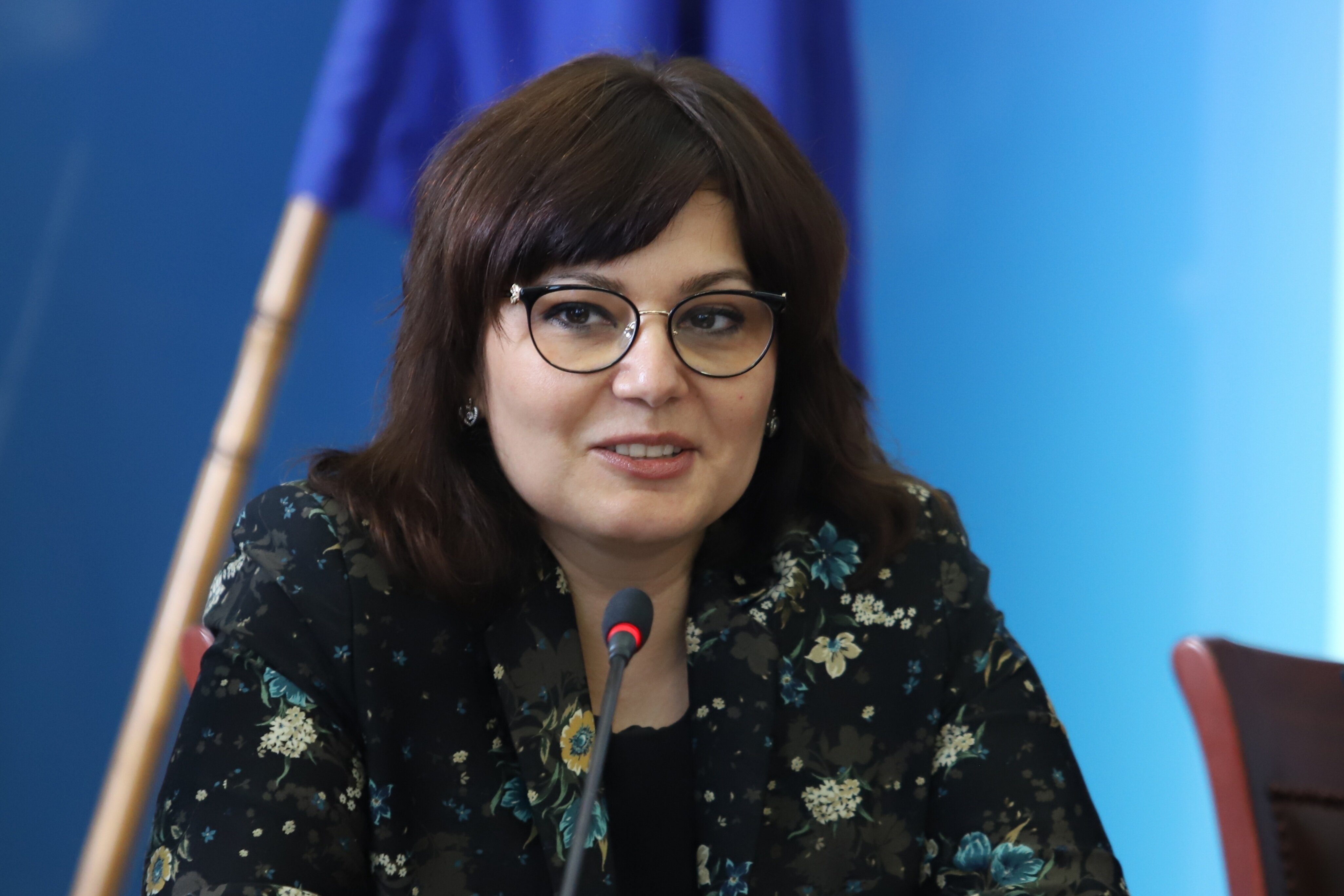 Здравният министър в оставка Асена Сербезова съди прокуратурата за 70
