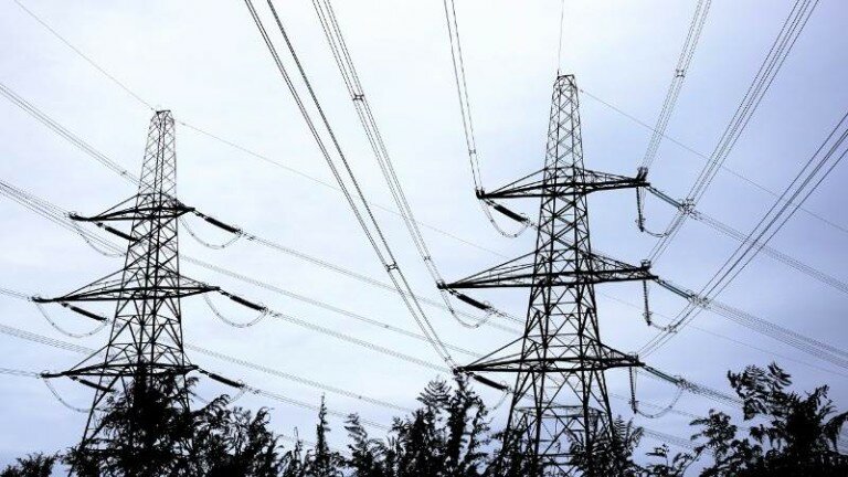 Цената на електроенергията скача средно с 3 4 от днес Комисията