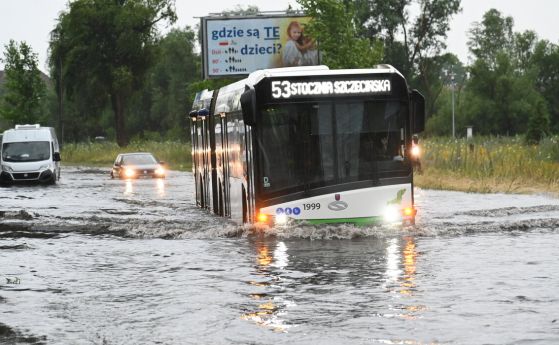 Наводнена полска улица