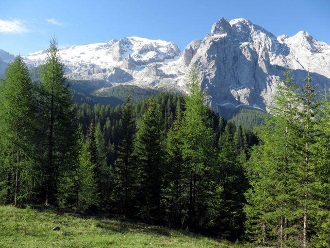 Част от глетчер рухна в Алпите, загинали са шест души