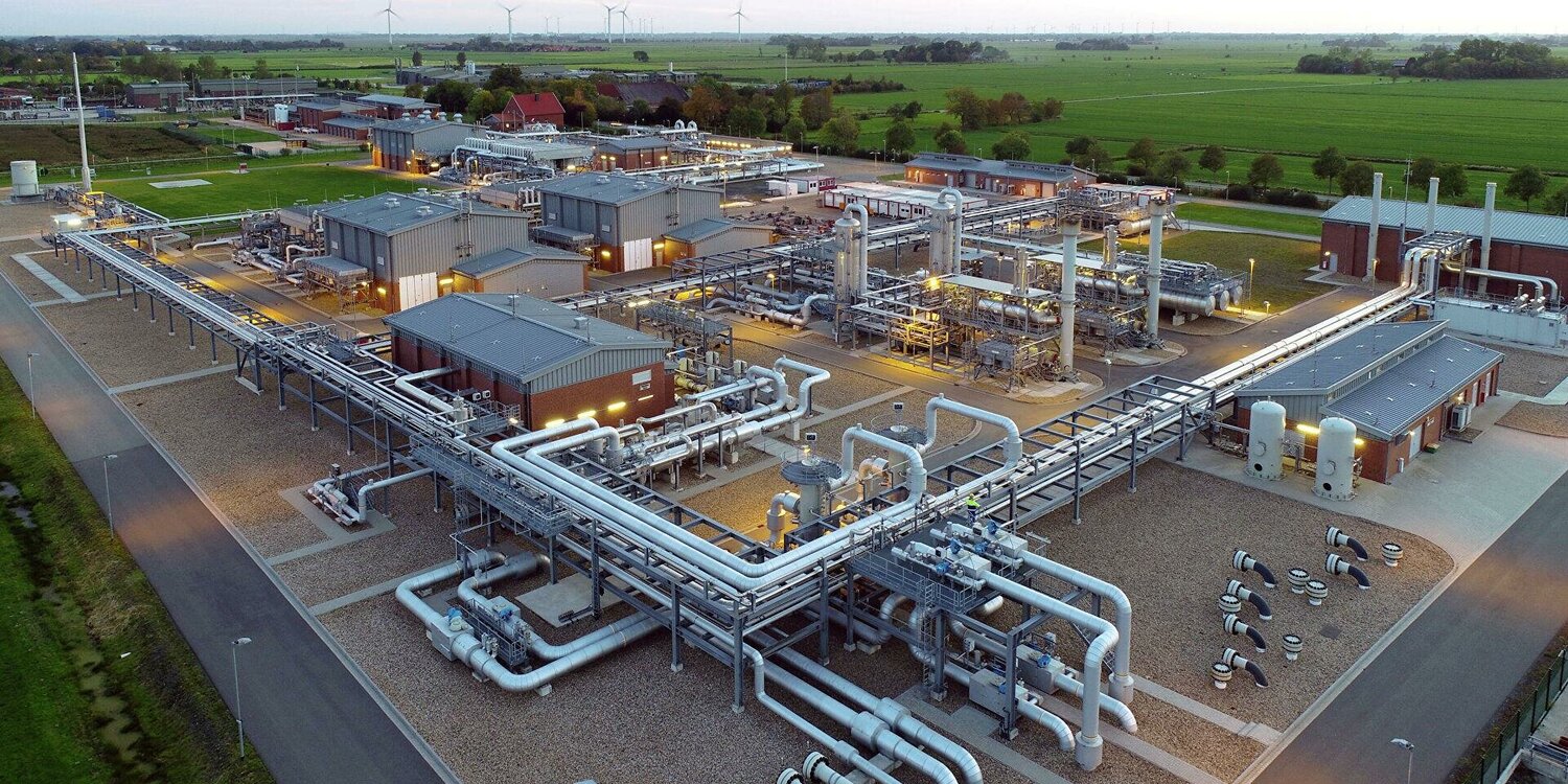 Австрия изпълнява заплахата да изхвърли Газпром от голямото си съоръжение