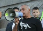 Бащата на Петков кани на протест в подкрепа на кабинета на Василев