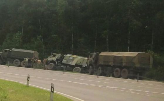 Колона от руски машини по магистрала М5 в Беларус.