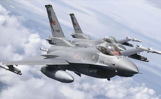 Изтребителите на турските ВВС са изпълнявали мисия на НАТО.