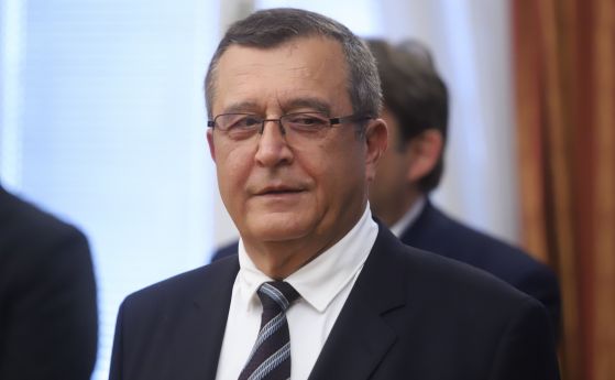 Проф. Сашо Пенов, служебен министър на образованието и науката в правителството на Гълъб Донев
