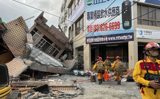 Земетресение в Тайван срути триетажна сграда.