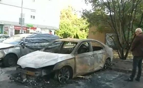 Христо Атанасов до изгорялата си кола
