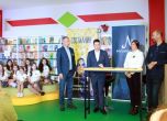 Инициативата ''Светилник'' дарява училищни химни на училища в 6 български общини