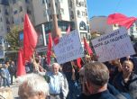 Татари, фашисти! Протест посрещна откриването на клуб Цар Борис Трети в Охрид