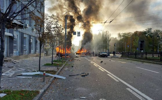 Киев, бомбардиран