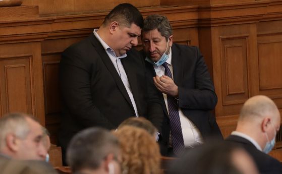 Ивайло Мирчев и Христо Иванов в пленарната зала