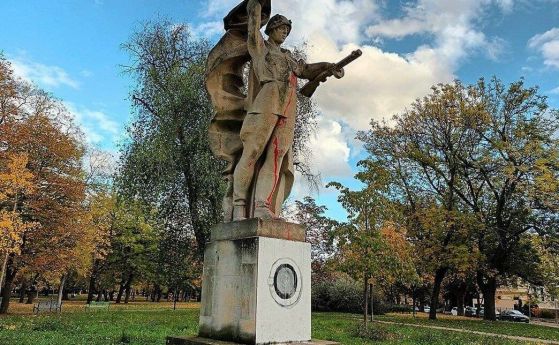 Паметникът на Червената армия в Литомержице