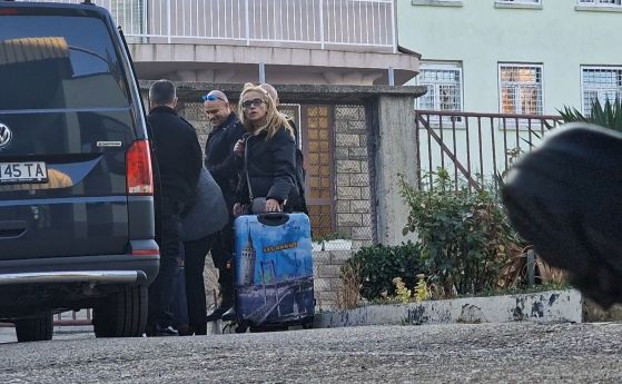 Десислава Иванчева пристига в Сливенския затвор.