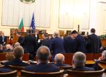 Парламентът разреши изпращането на военна помощ на Украйна, Божанков се опълчи на Нинова