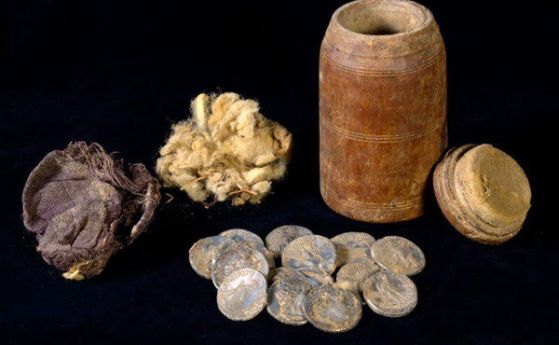 Намерените монети в Юдейската пустиня.