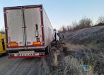 Турски тир излезе от пътя край Дебелец в Търновско, 525 са загинали по българските шосета през 2022