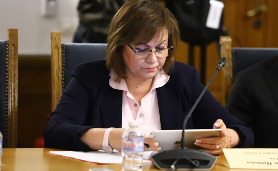 Корнелия Нинова в парламентарната комисия по култура и медии