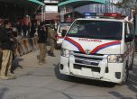 Поне 28 загинали и над 150 ранени при експлозия в джамия в Пешавар