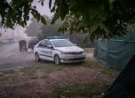 Столичанка се заключи в колата си в гробищния парк в Стрелча