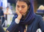 Сара Хадем - най-добрата шахматистка в Иран, живее в изгнание, в родината й я чака арест заради отказ да носи хиджаб