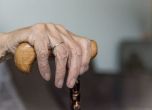 Нова измама: Амбулантни търговци от Румъния съблазняват пенсионери с позлатени тенджери и вилици
