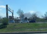 Склад за гуми се запали в близост до бензиностация и ТЕЦ в София