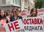 Ресторантьори протестират пред полицията в Пловдив заради ''обиските до голо''