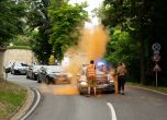 Екоактивисти се залепиха за пътя пред кортежа на Радев в Австрия