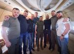 Зеленски се завърна от Турция със защитниците на Азовстал (видео)