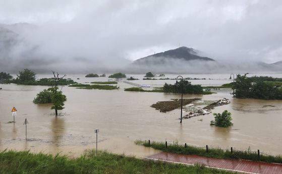 Наводнение в Южна Корея