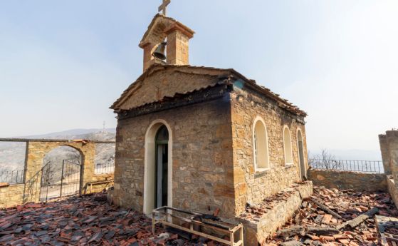Изгоряла църква в Марки