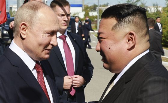 Владимир Путин посреща Ким Чен-ун
