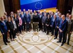 България ще продължи да подкрепя Украйна, обеща Габриел в Киев