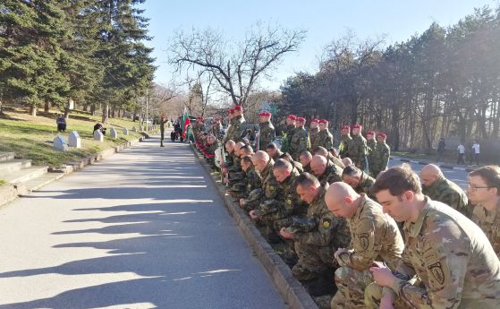 Възпоминателната церемония в Карлово 