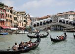 Венеция забранява групи от повече от 25 души и високоговорителите