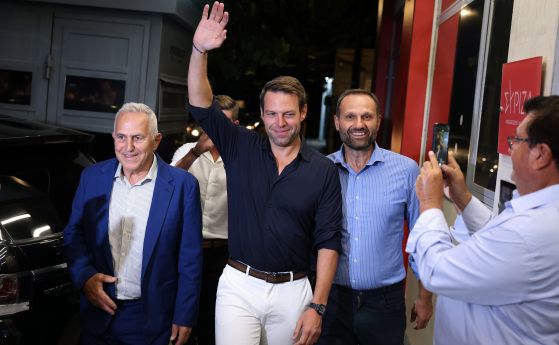 Лидерът на СИРИЗА Стефанос Каселакис сключи брак с дългогодишния си партньор в САЩ миналия октомври