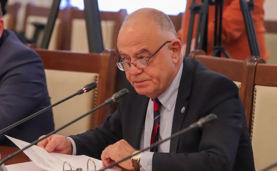 Атанас Атанасов в Народното събрание