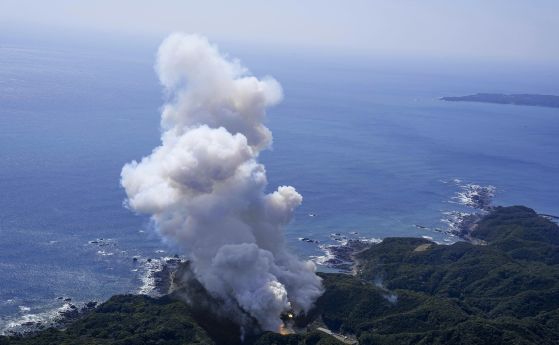 Взрив на японска ракета