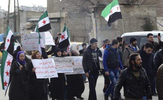 Протестен митинг срещу управлението на Башар Асад в сирийския град Алепо, 15 март 2022 г. Снимка: Milad al-Shehabi via AP