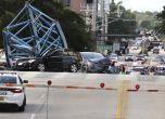Част от кран падна върху мост в Южна Флорида, човек загина