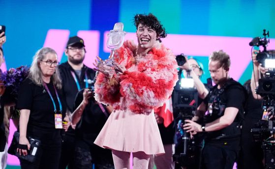 Победителят на Евровизия Немо беше посрещнат като герой в родината си