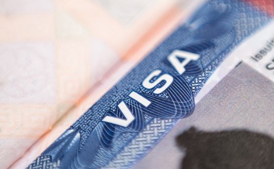 Румънците очакват визите за САЩ да паднат от октомври, свалят процента откази с преиздаване
