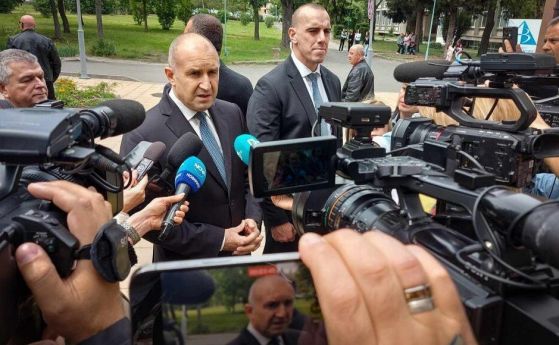 Пътят на Македония за Брюксел минава през София, заяви президентът Радев