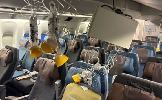 ''Абсолютен ужас и агония''. Разказите на пътниците от комшарния полет до Сингапур