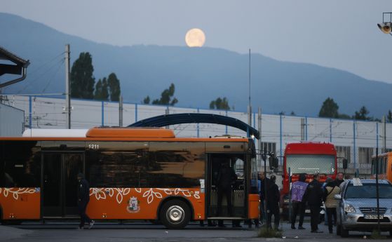 Автобусен гараж Земляне